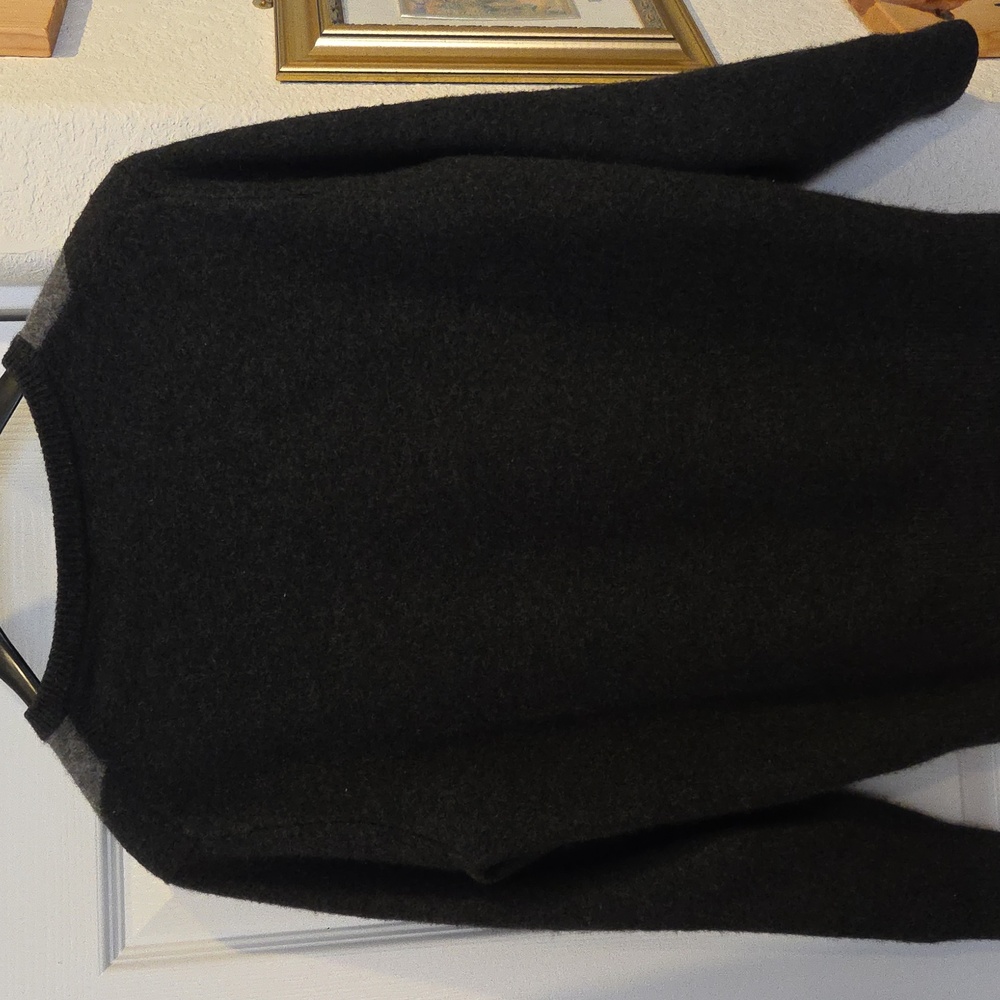Harrison Davis Cashmere Sweater Size S. View 3